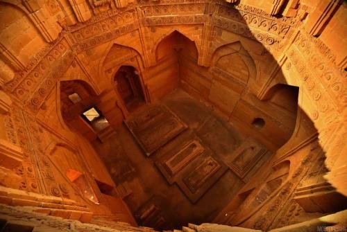 Makli Necropolis Photos by Mobeen Ansari